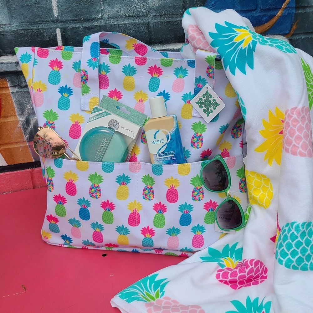New pineapple beach / pool bag